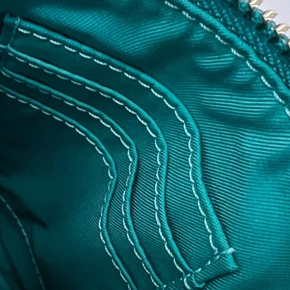 Tory Burch Teal Leather Crossbody Phone Bag - Picture 4 of 7